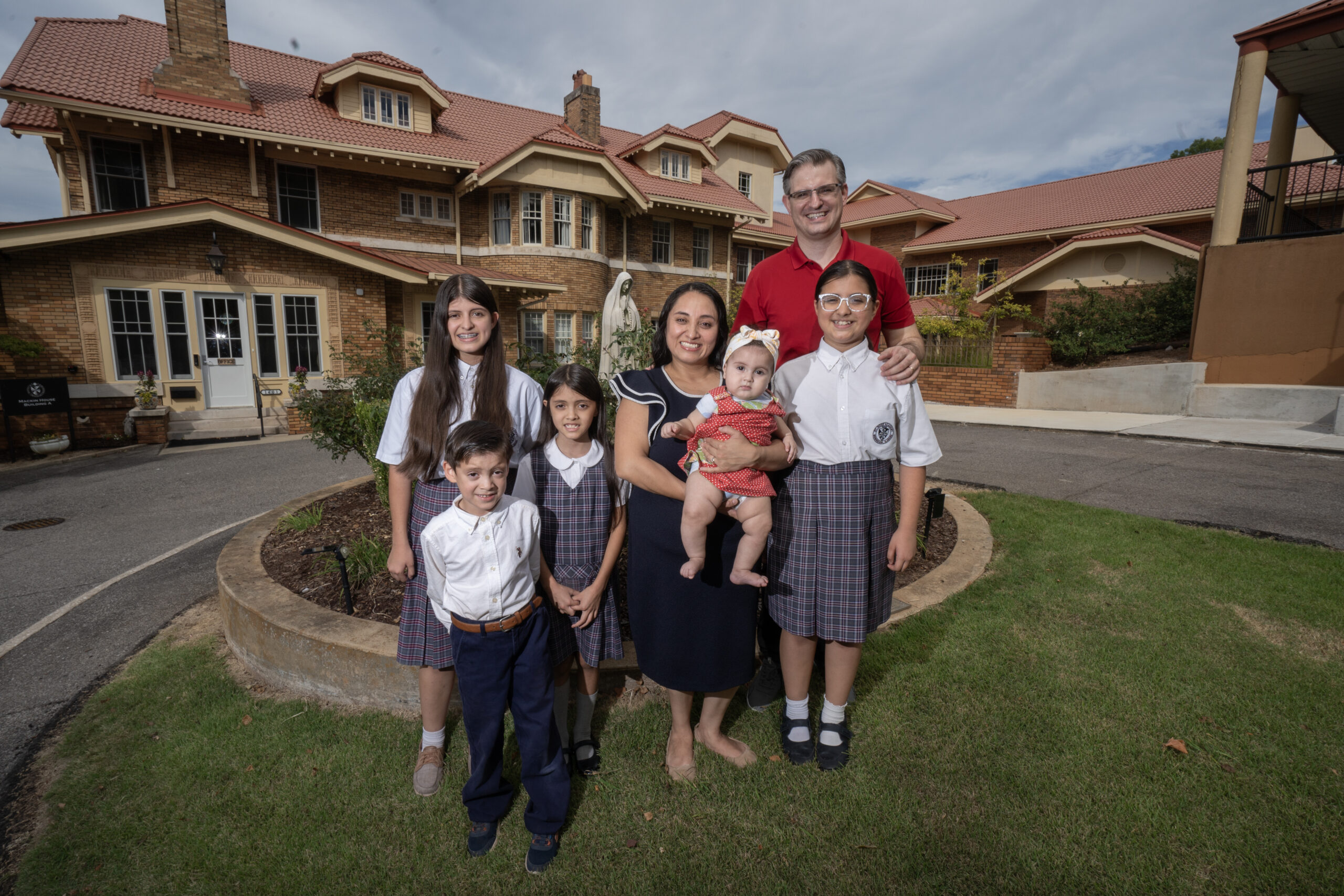 Governor Ivey Introduces a CHOOSE Act Family: Meet the Carbonells